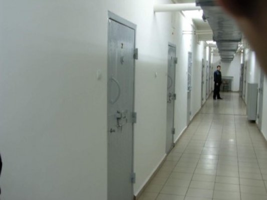 Încarcerat pentru tentativă de omor